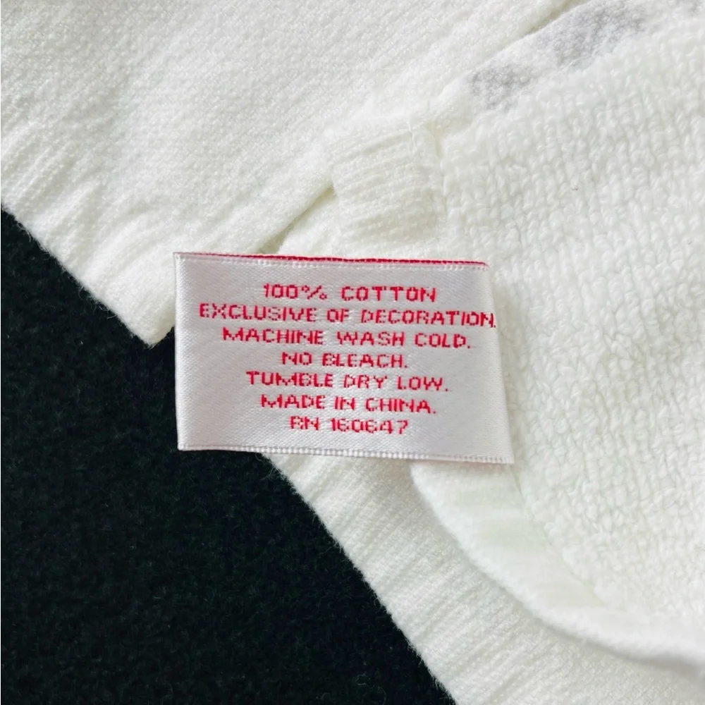 NWOT Truly Love Kitchen Hand Towels Embroidered White Red Gray Valentine’s Day
